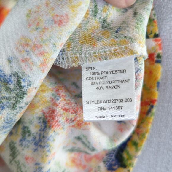 ASTR Mini Skirt Womens Medium Red Floral Circle Pleats - Picture 3 of 7